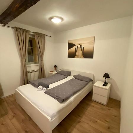 Rooms And Apartments Nokturno Загреб Екстериор снимка