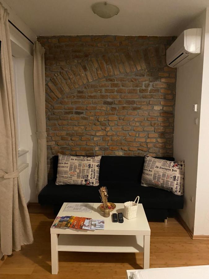 Rooms And Apartments Nokturno Загреб Екстериор снимка