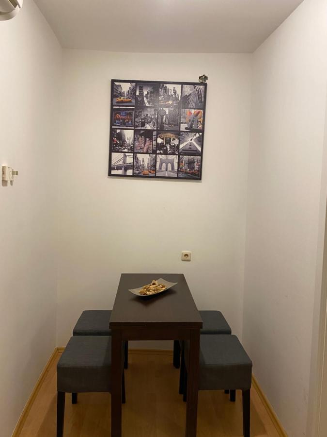 Rooms And Apartments Nokturno Загреб Екстериор снимка